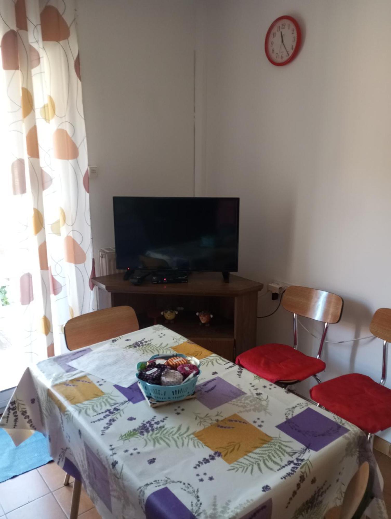 F1 Chambre Et Cuisine Reynès Esterno foto